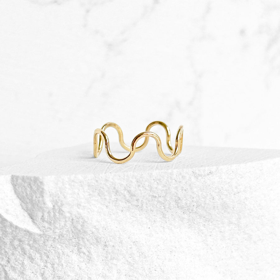 Deep Squiggle Gold Ring