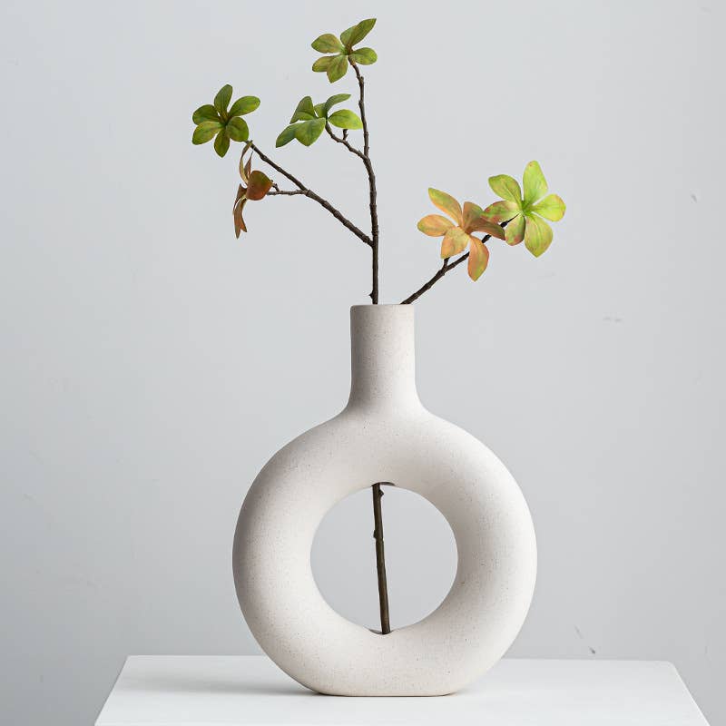 Donut White Ceramic Vase – Lewis & Pine