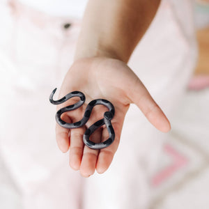 Small Ceramic Snake (Saul-black/black)